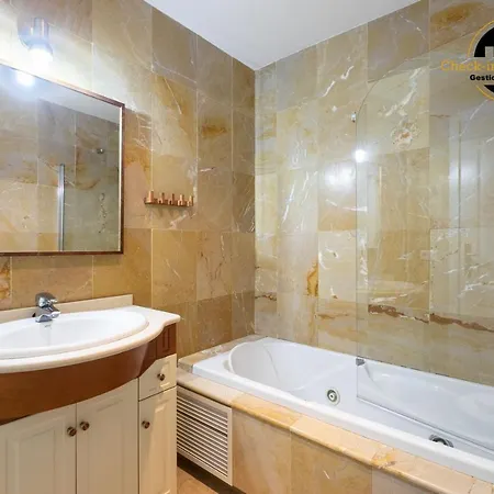 7 * Estepona